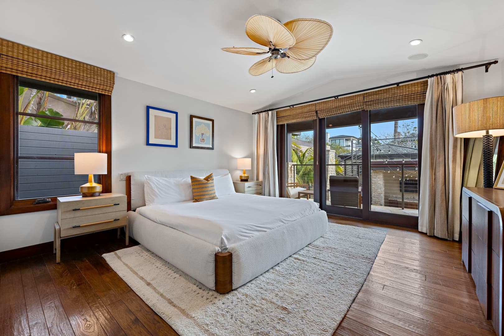 Costa Del Mar - Image 24