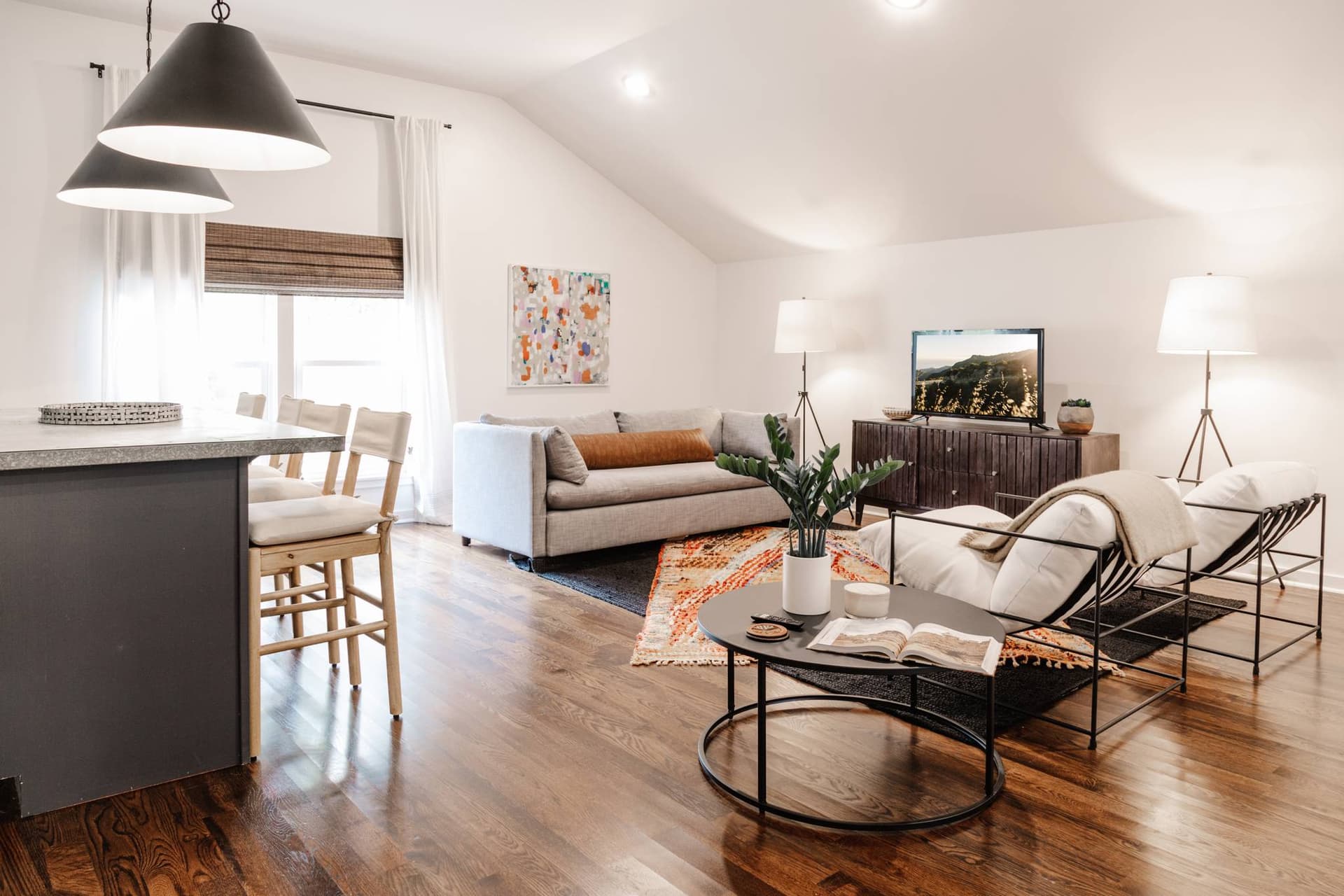 Nashville Chic - Image 20