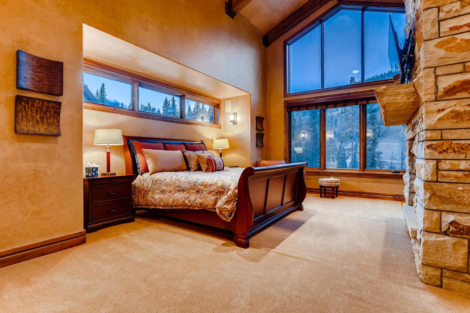 Warming Hut - Image 23