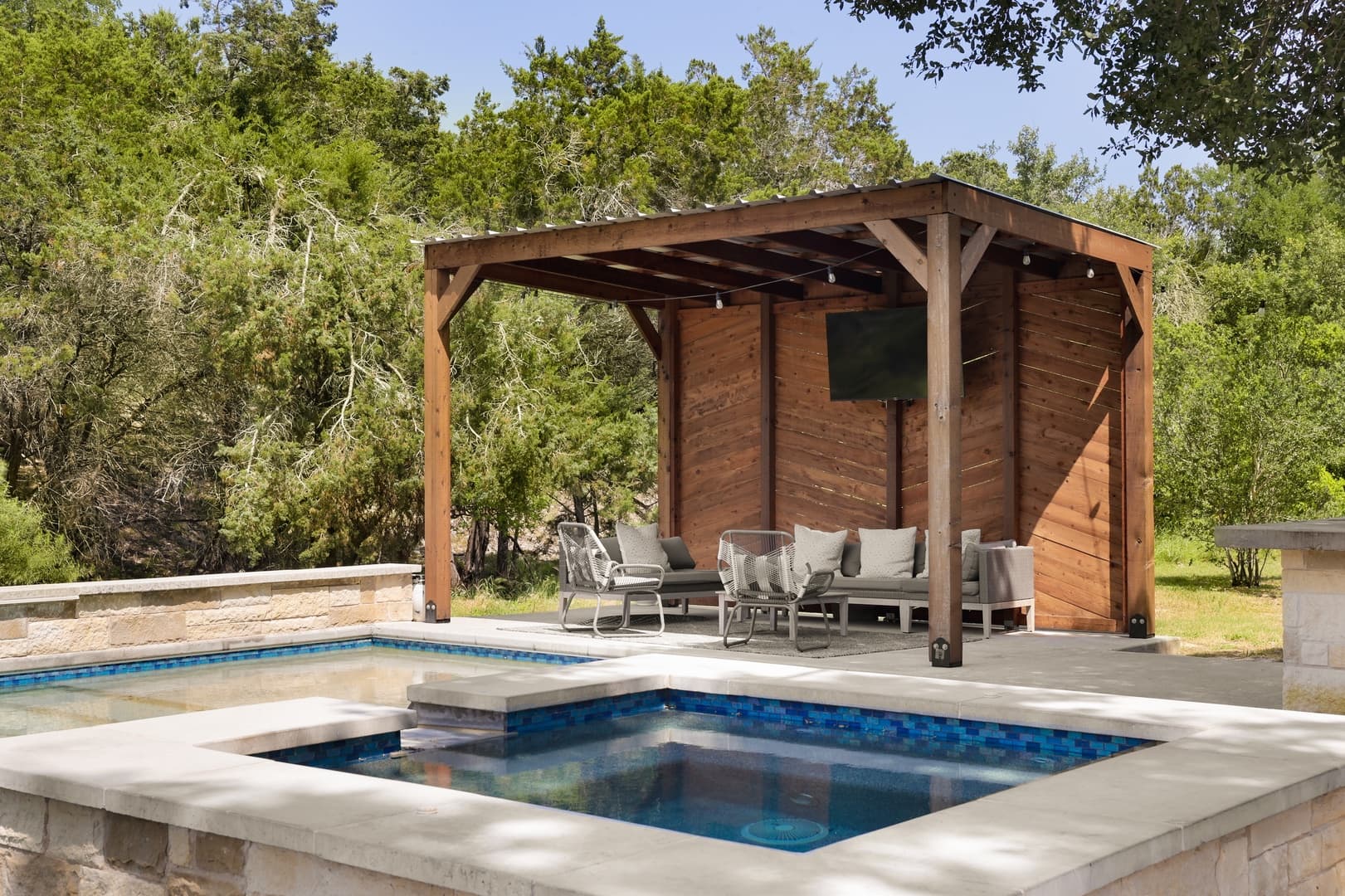 Hill Country Hideaway - Image 2
