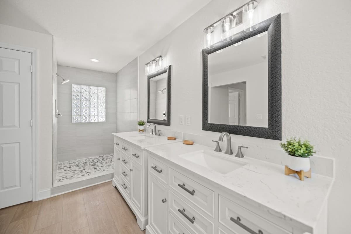 Shore Thing - Image 25