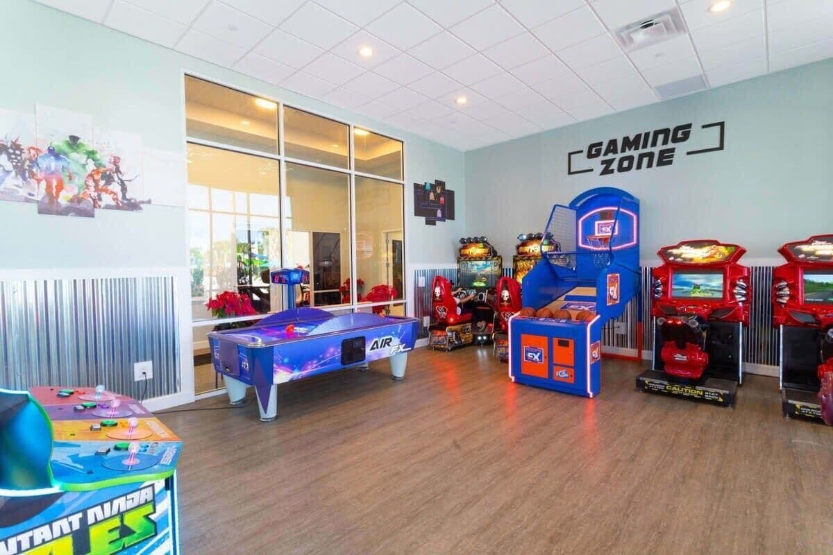 Windsor Island #4458 - Image 55