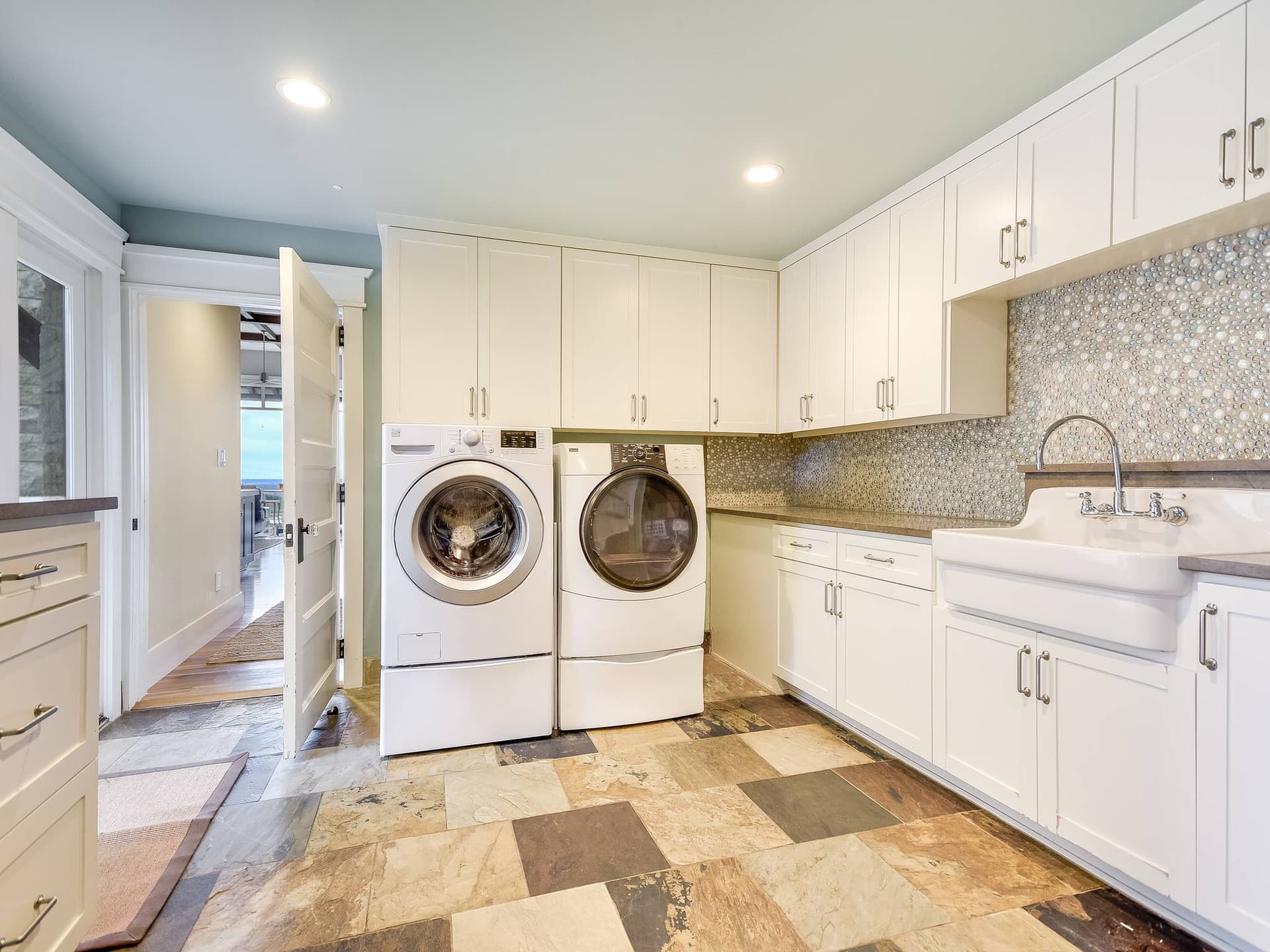 Canyon View - Image 19