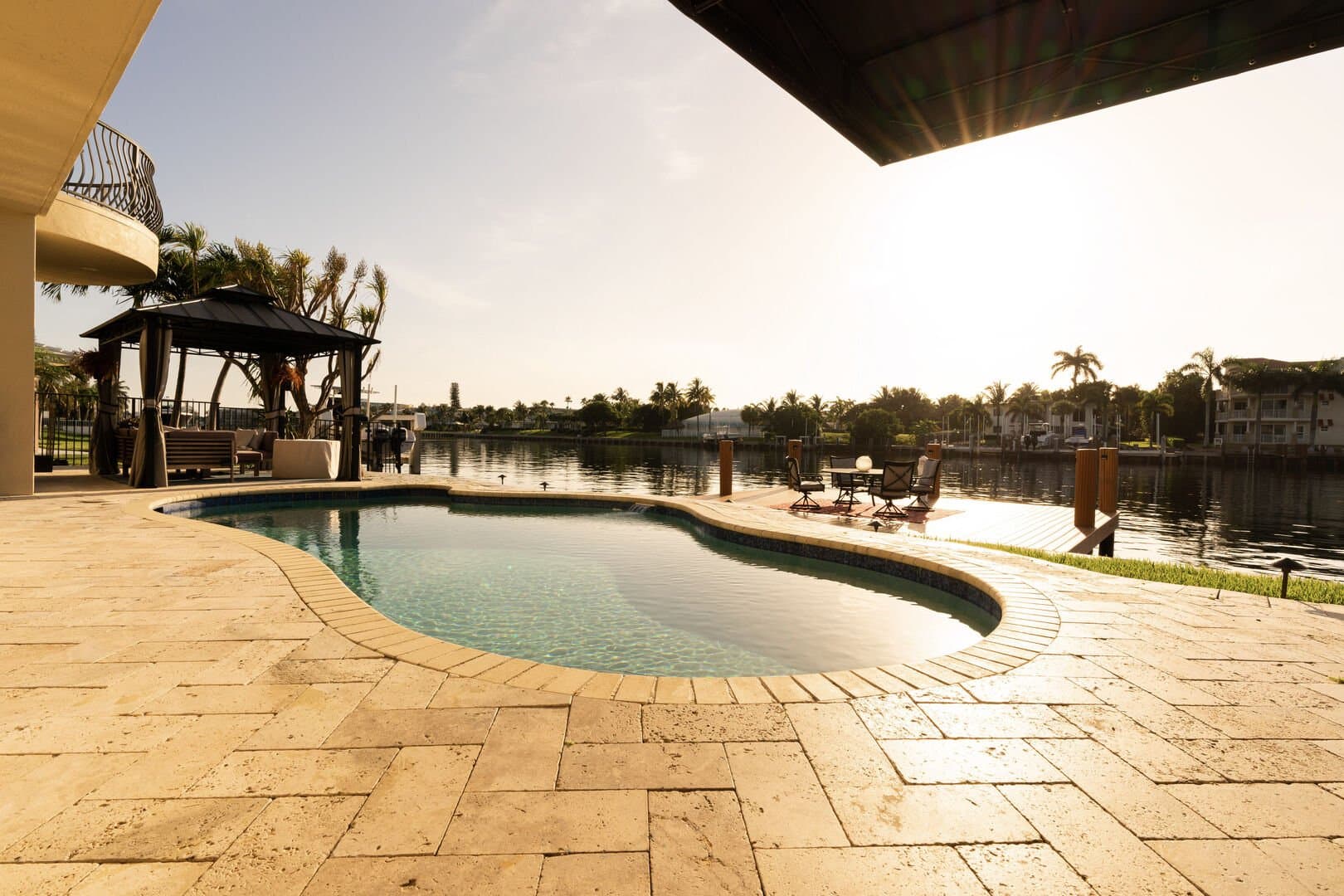 Isaac Villa - Image 2