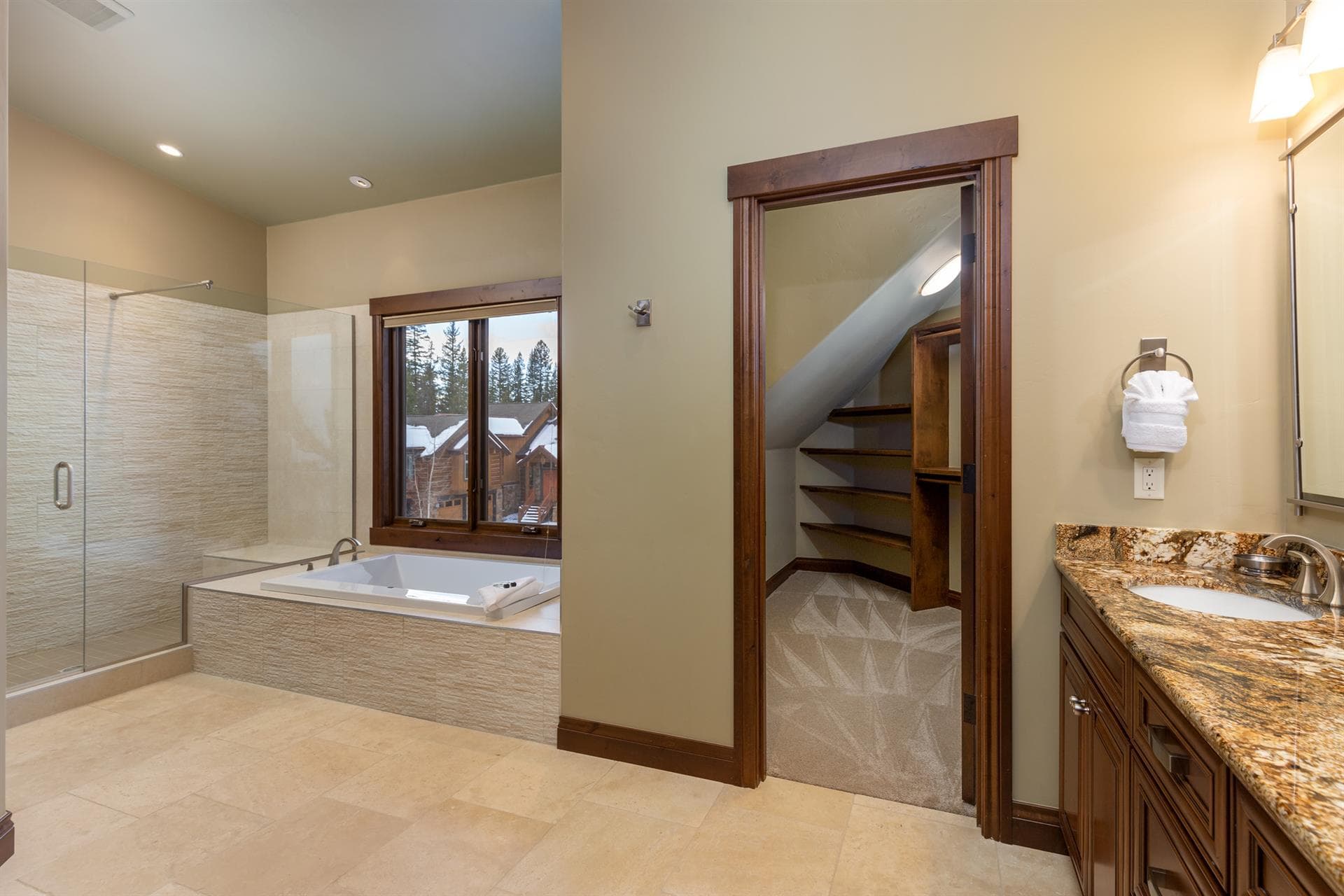 Independence House - Image 26