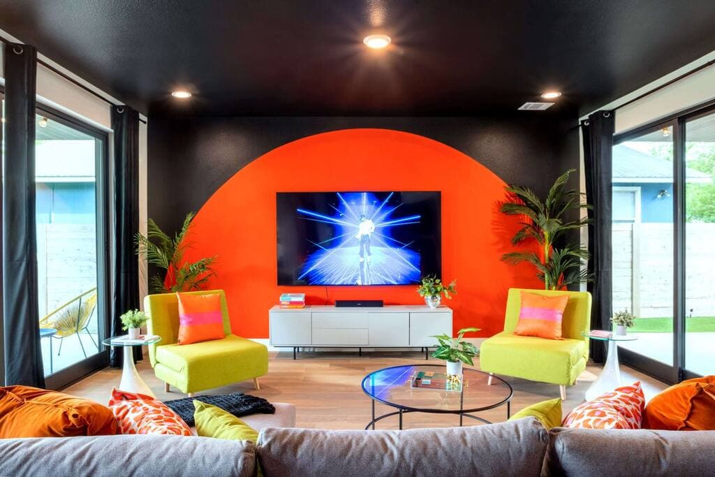 Queen's Gambit - Image 4