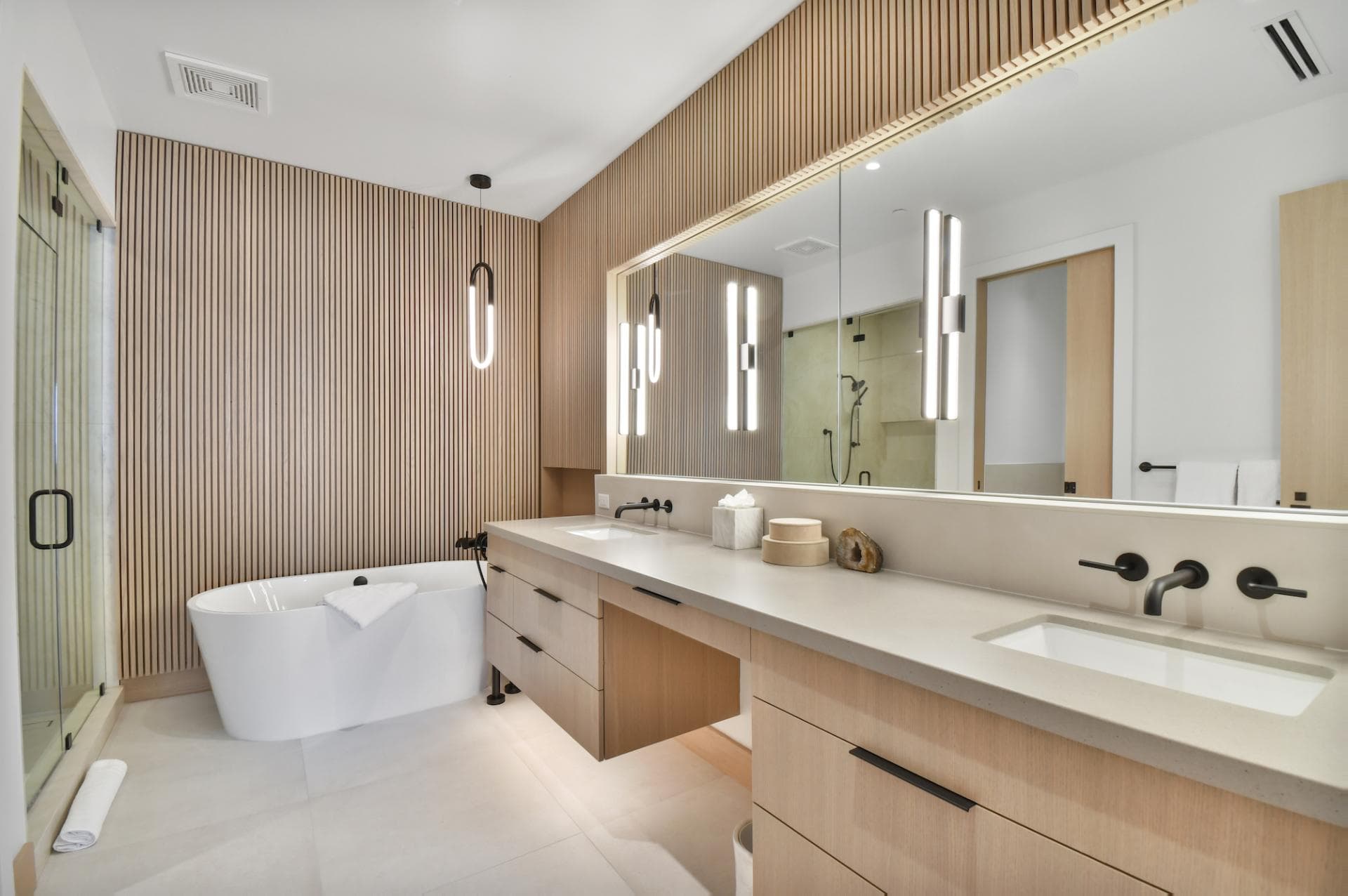 Kings Crown #103 - Image 23