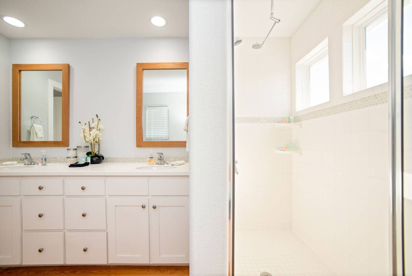 Bach Porch - Image 26