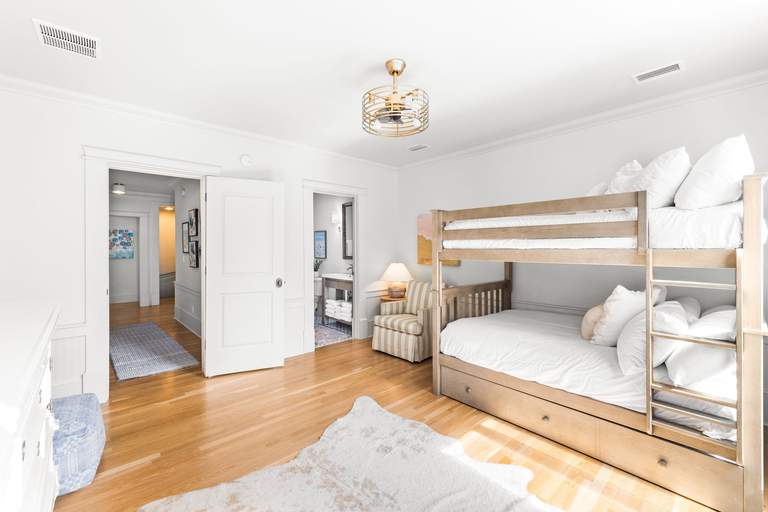 Penthouse on the Park - Image 31