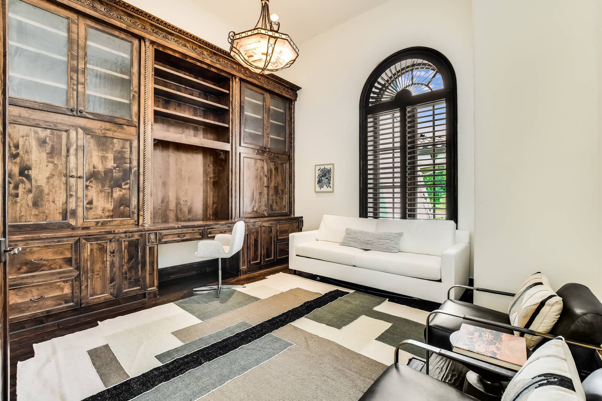 Autograph on Lake Austin - Image 30