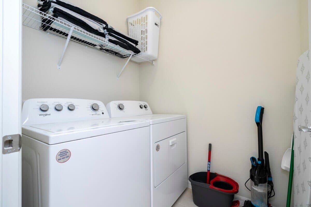 Windsor Island #4458 - Image 41