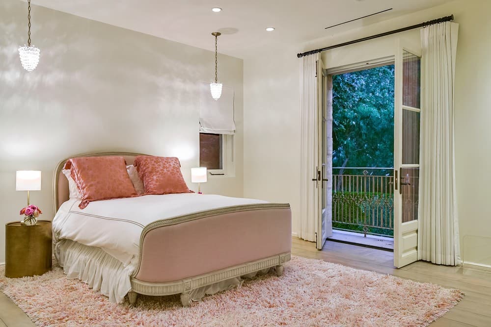 Chateau Serra Malibu - Image 42