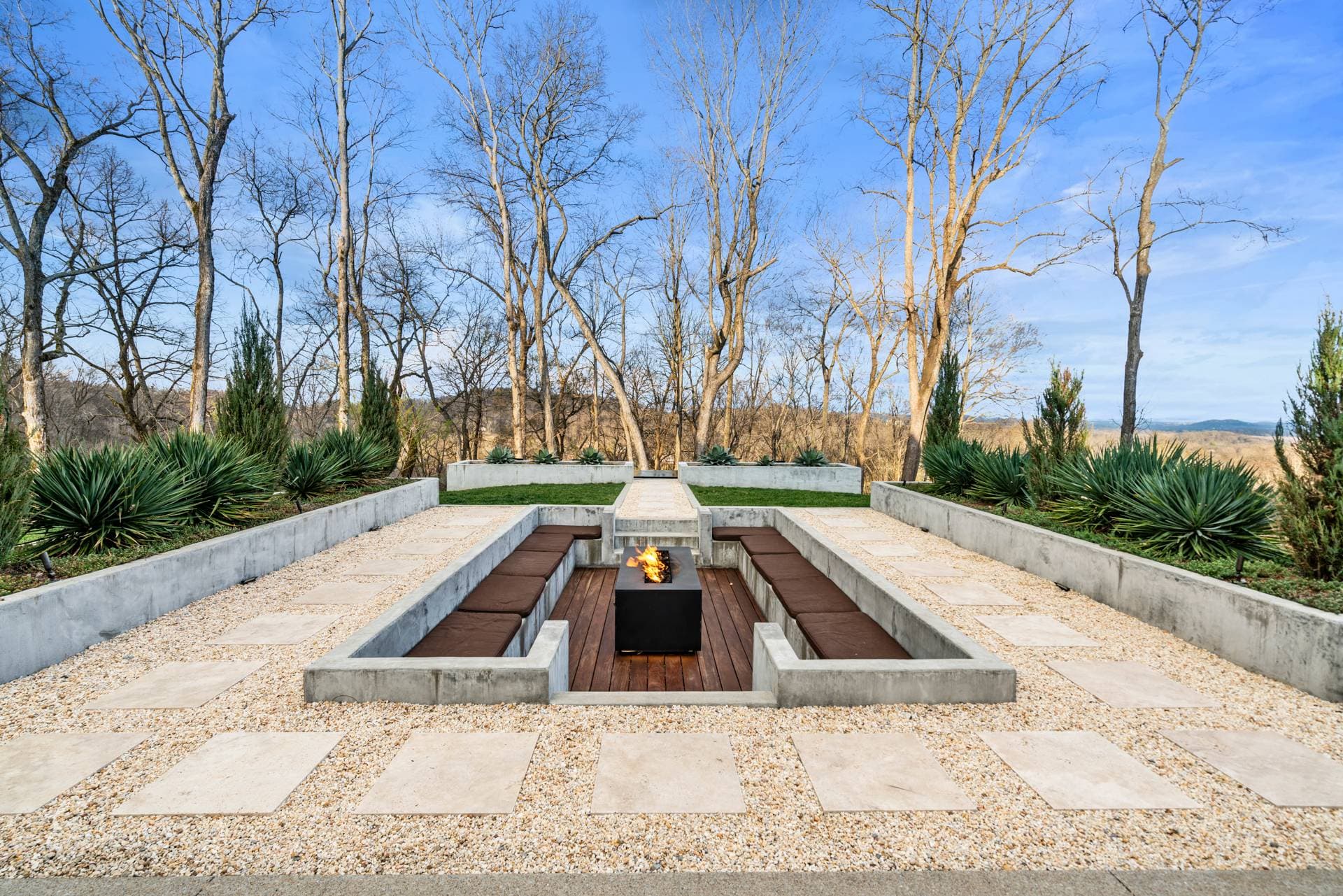 Hilltop Hideaway - Image 42