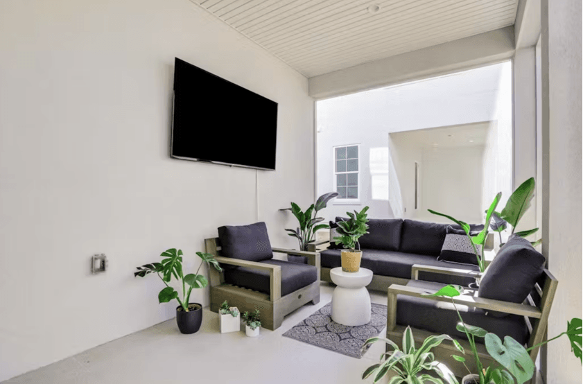 Hook’s Villa - Image 4