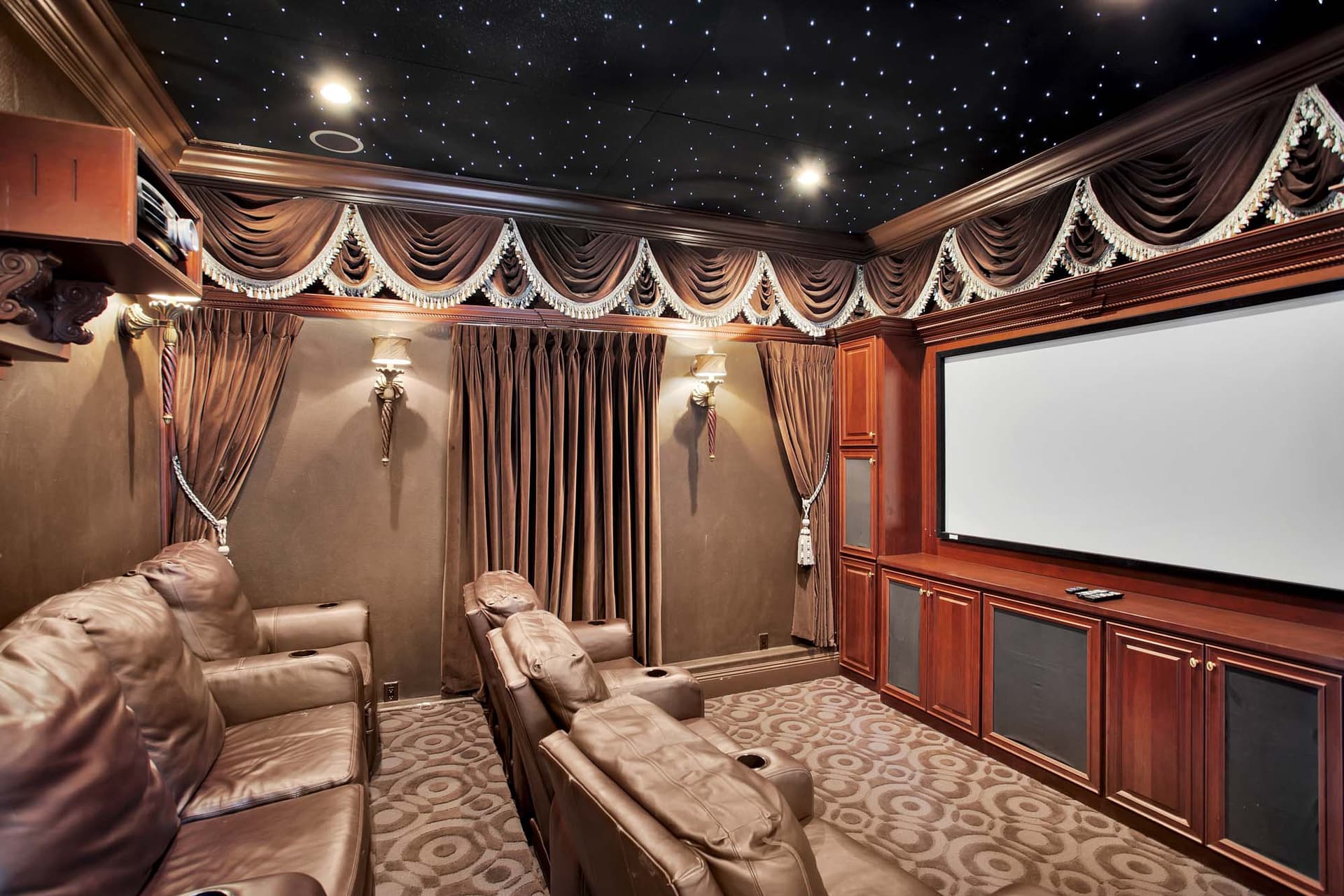 Grand Marquix Villa - Image 35