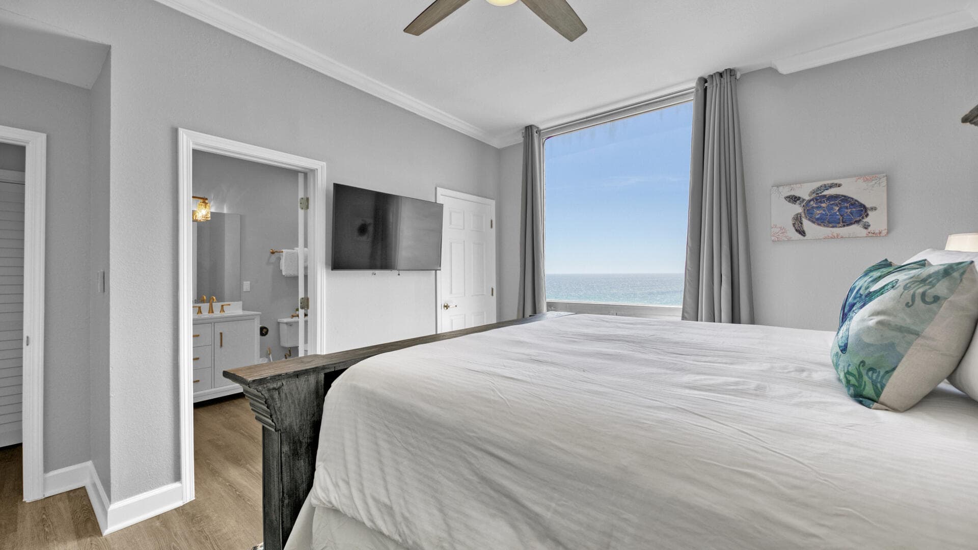 Shoreline Towers Home - Image 15