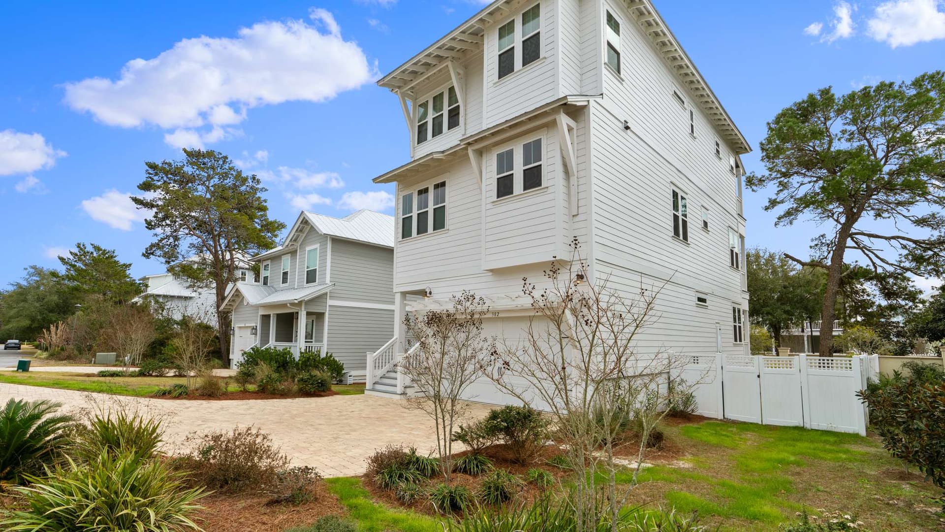 Grande Pointe Escape - Image 37