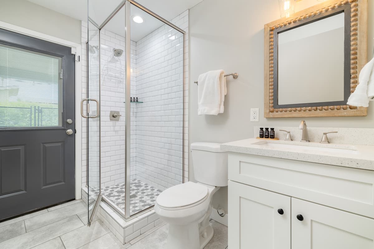 White Agate - Image 18