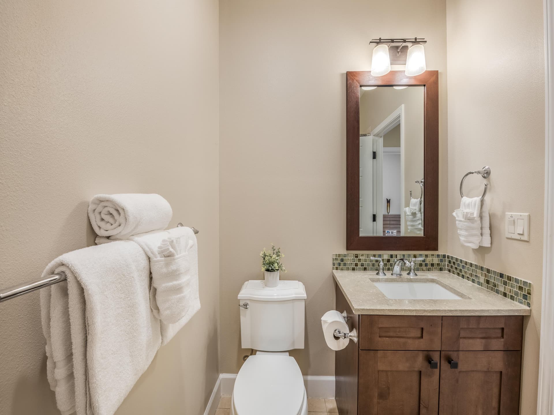 Kamilo #430 - Image 12