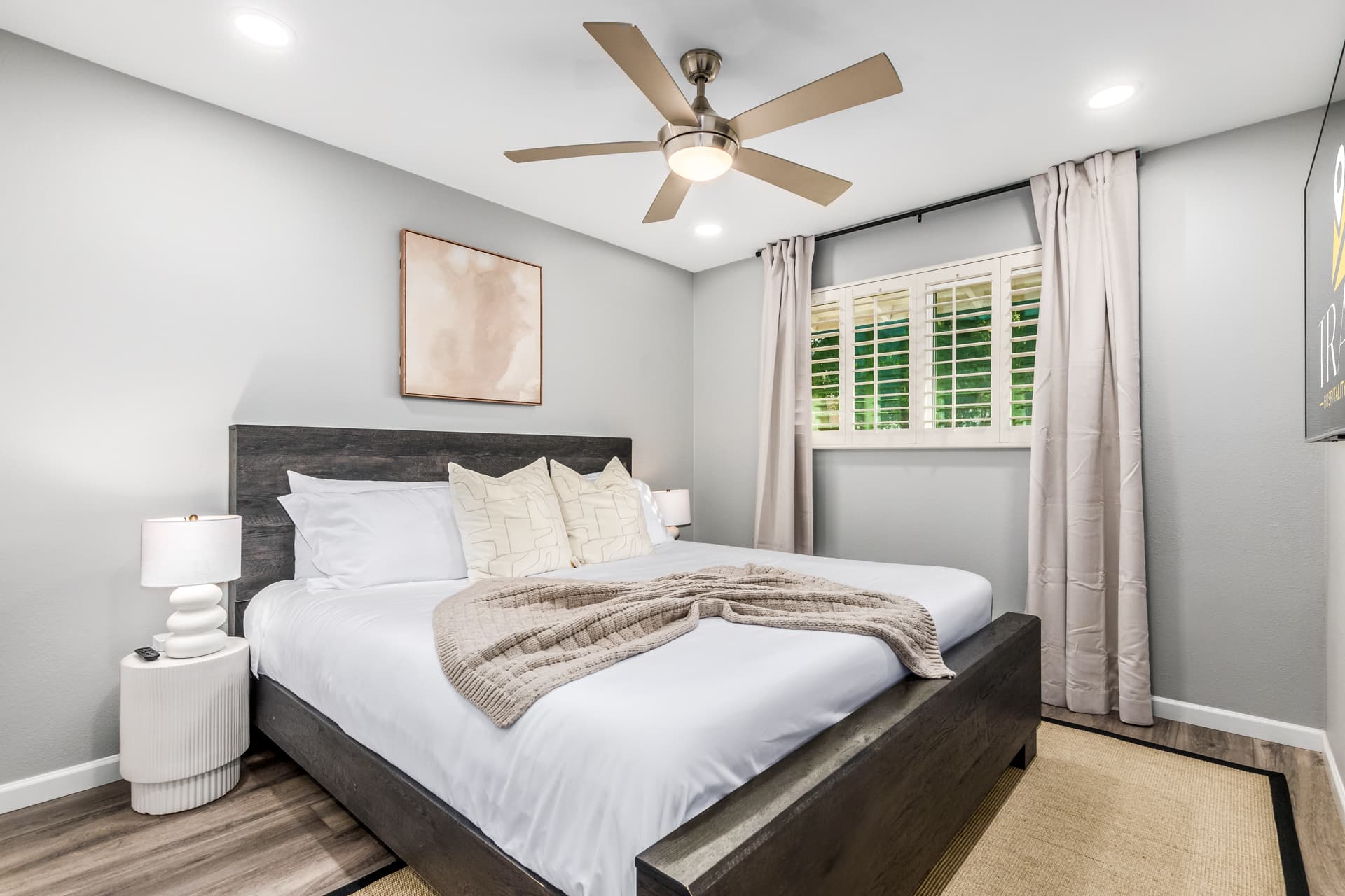 Monterey Retreat - Image 12