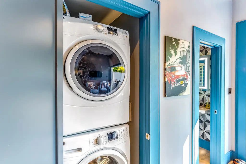 Tropical Vibes - Image 28