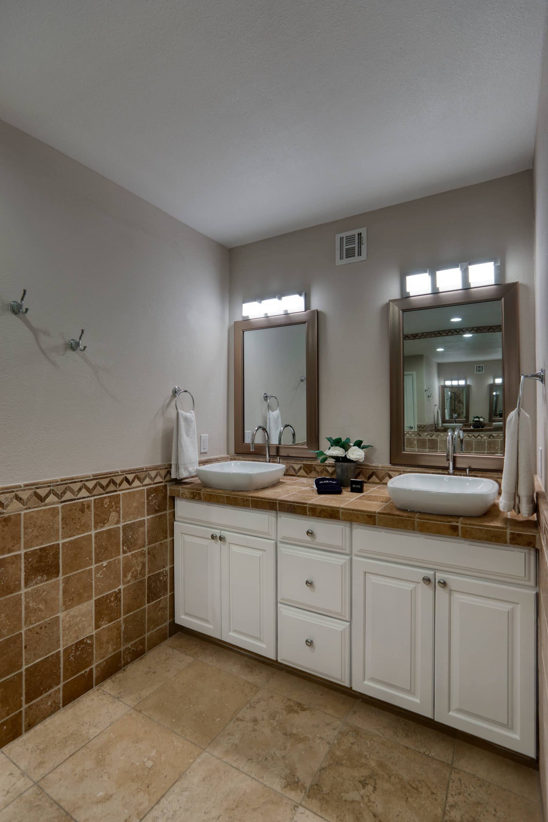 Desert Retreat - Image 43