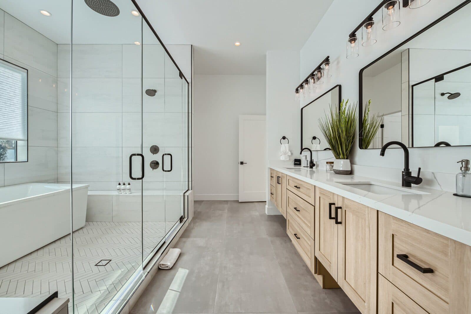 Palm Silhouette Villa - Image 15