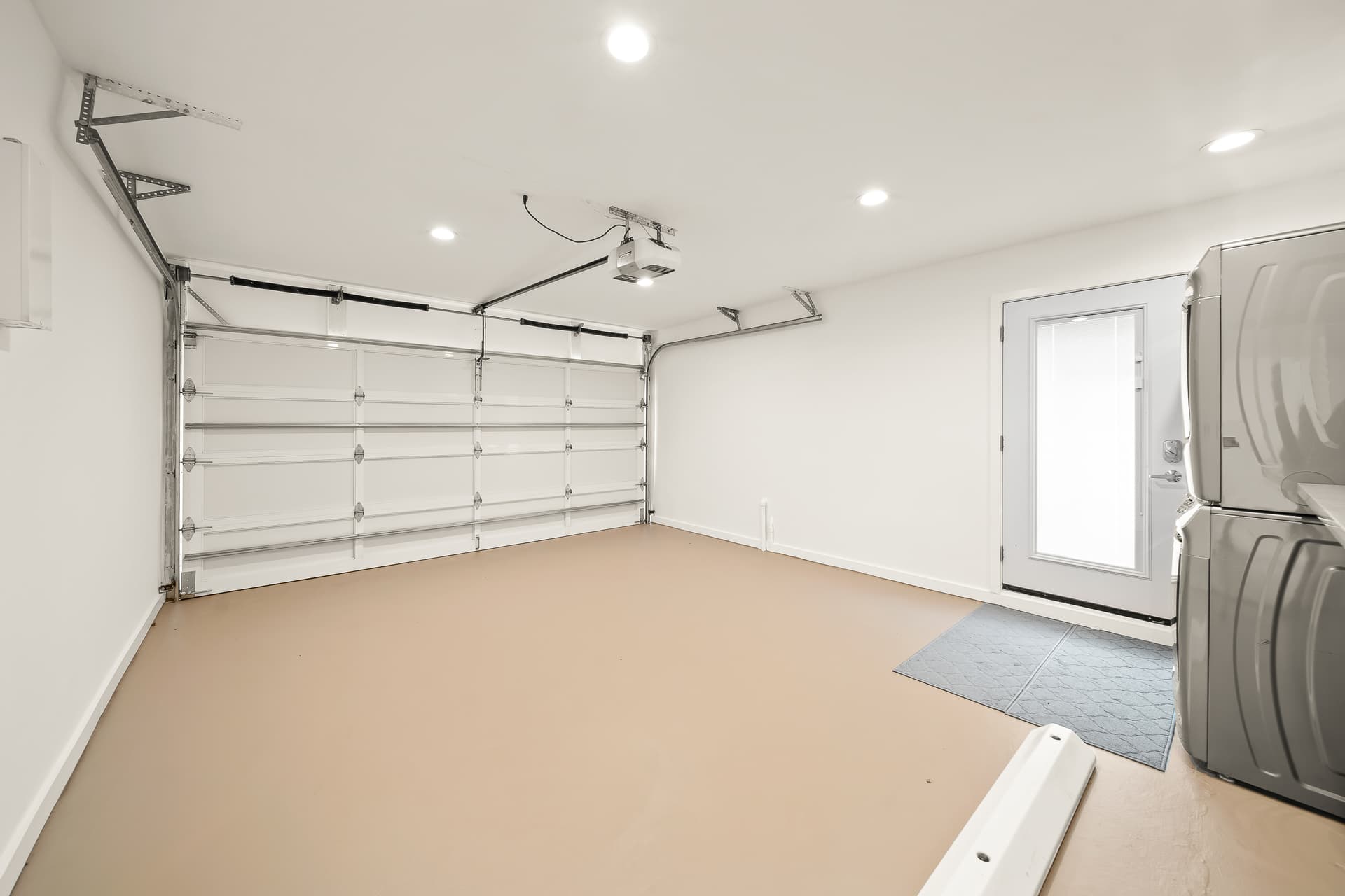 London Villa - Image 57