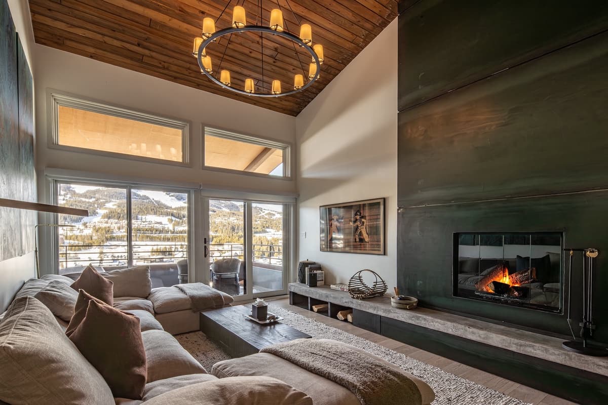 North Summit - Image 1