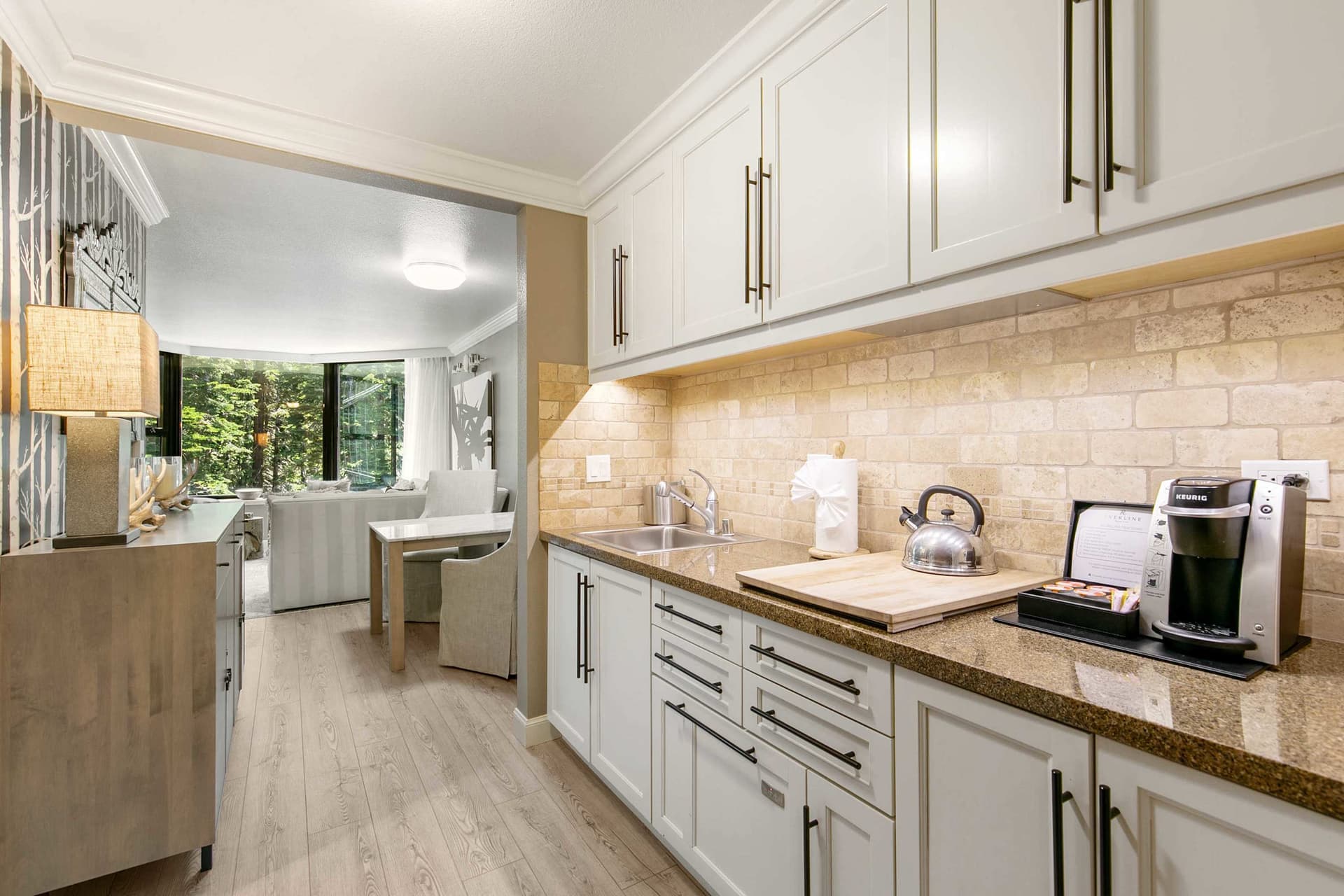 Everline Condo #400 - Image 3