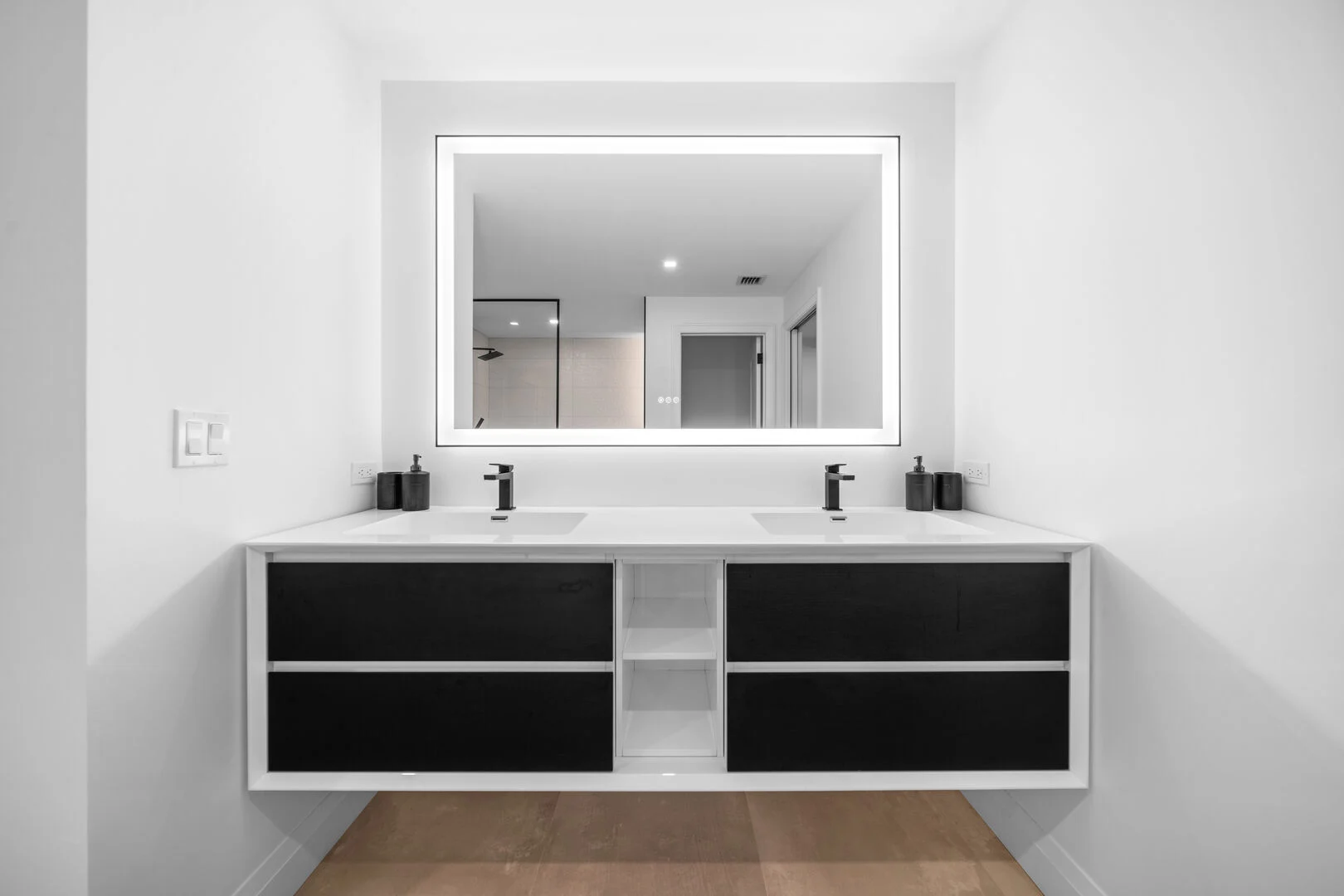 Waters Edge #906 - Image 31