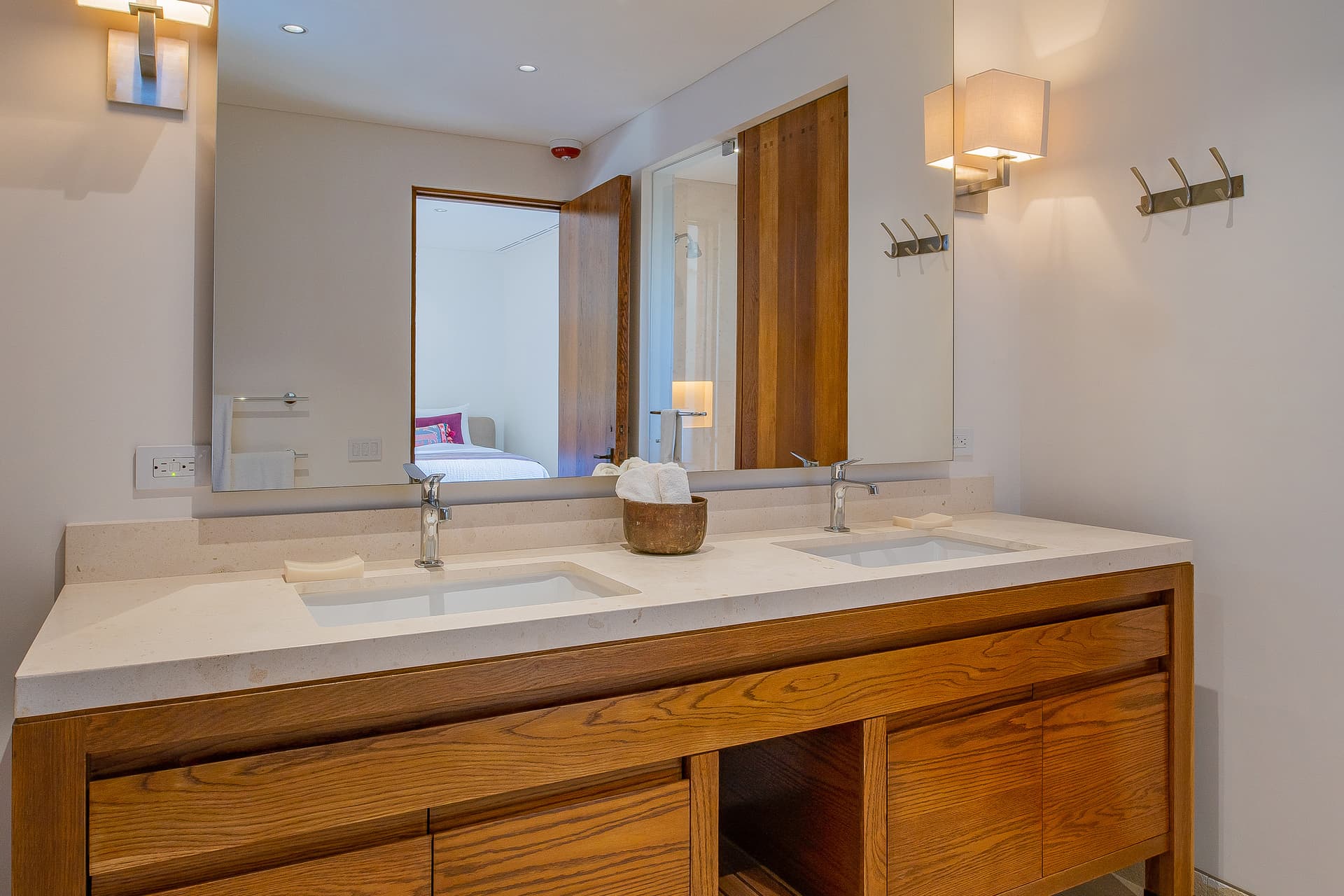 West Enclave Residence #8 - Image 16