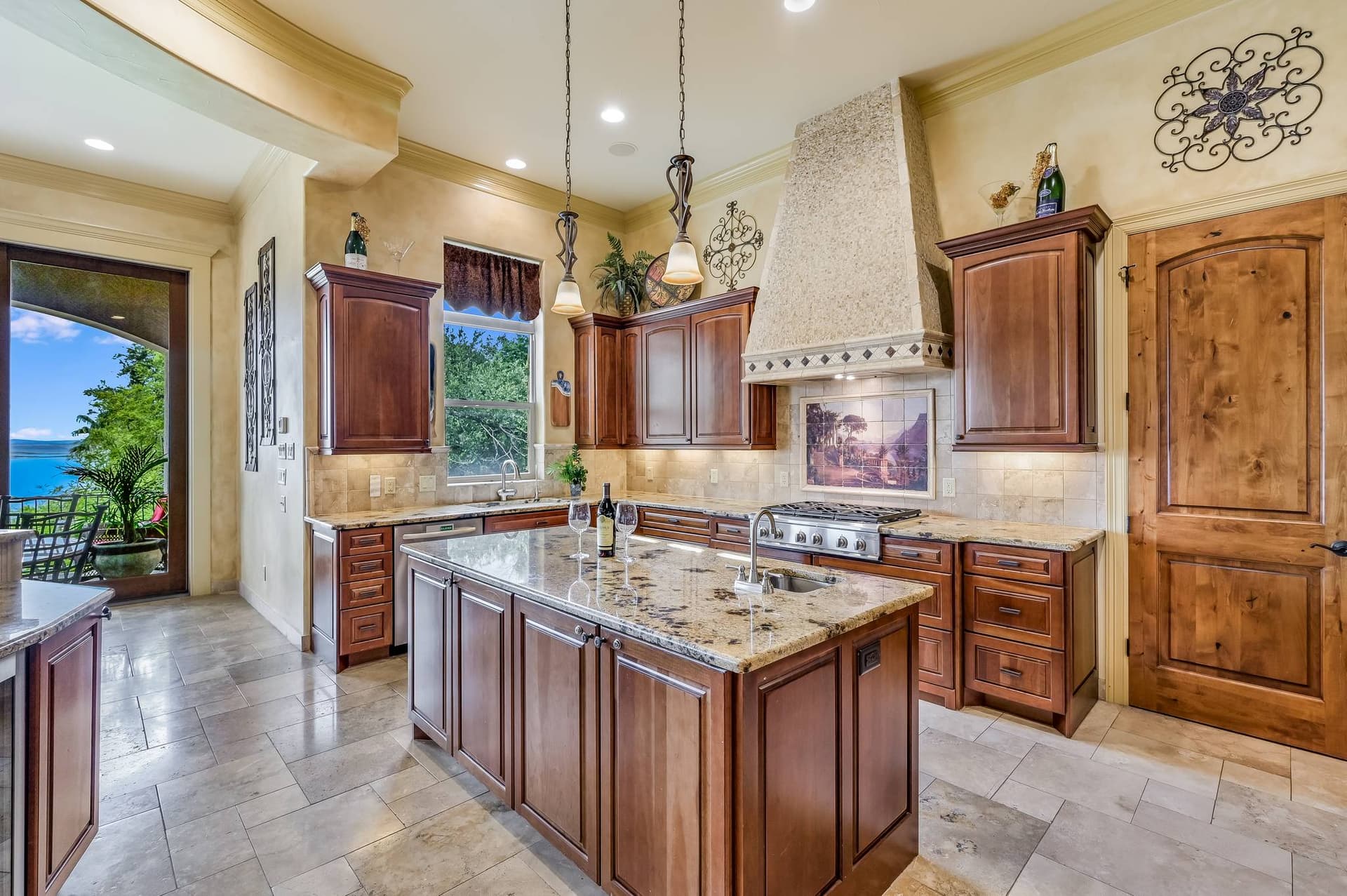 Palms on Lake Travis - Image 18