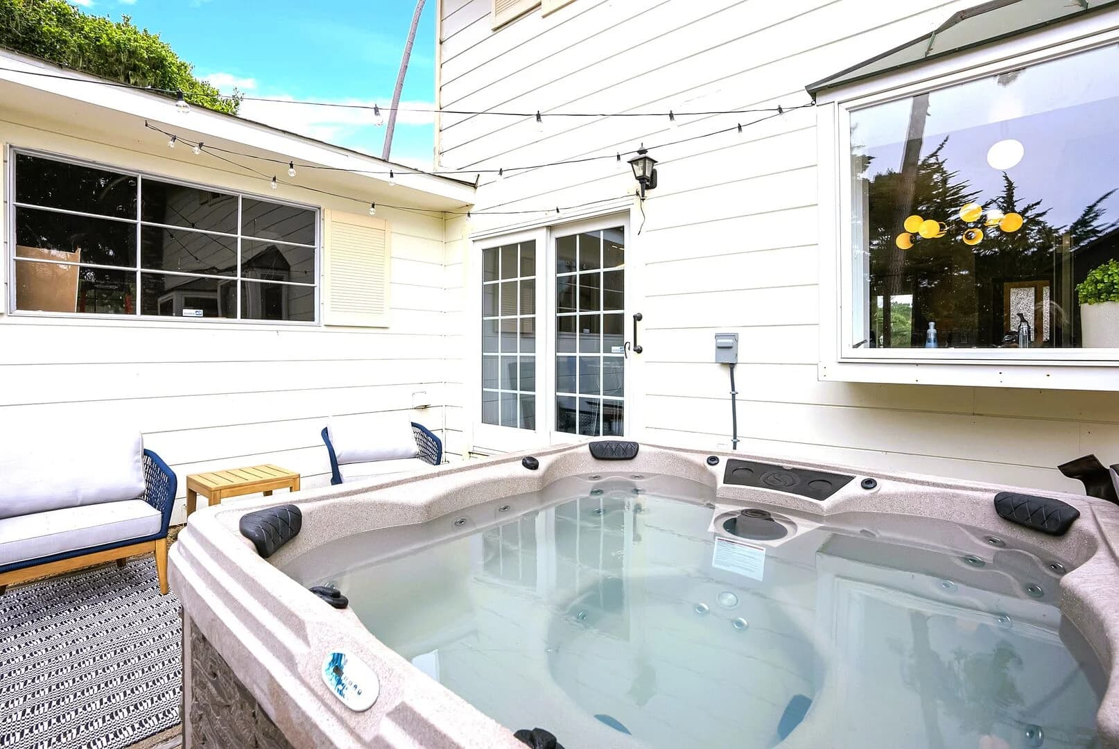 Pebble Modern Home - Image 2