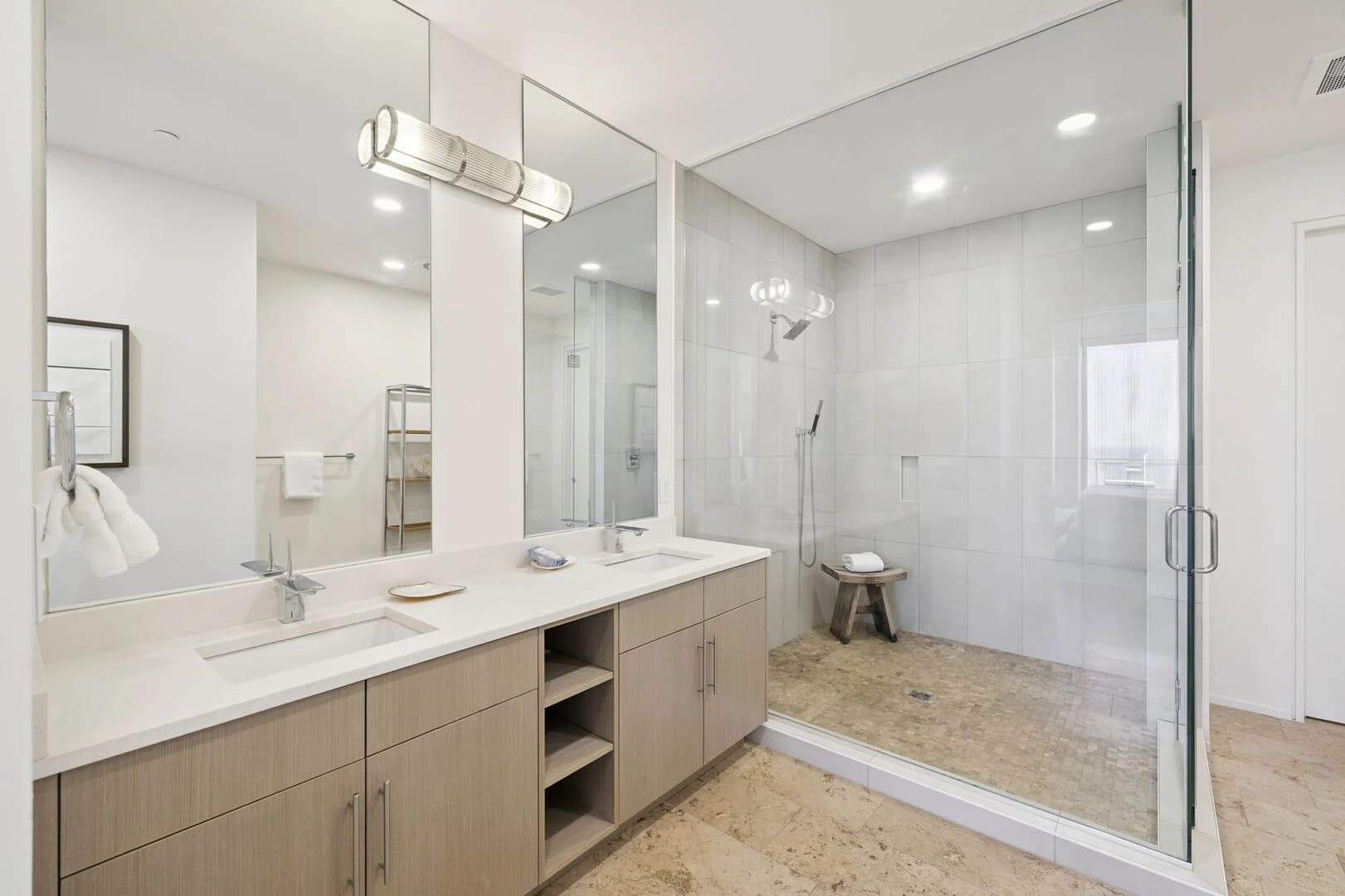 Viridian Penthouse #402 - Image 30