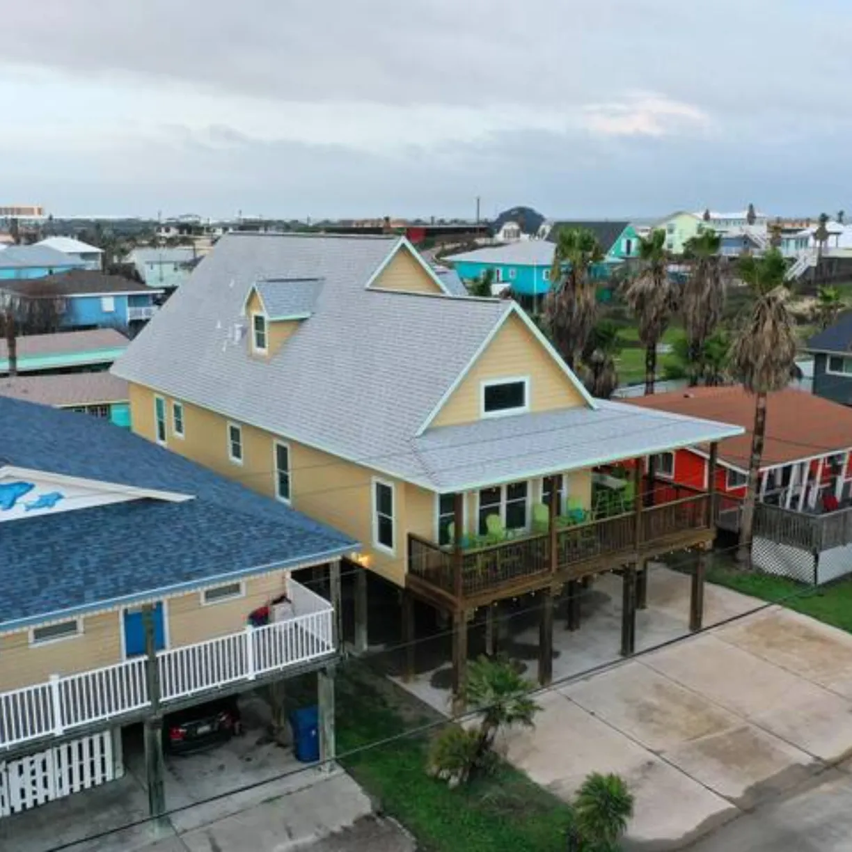 Moxy's Beach House - Image 52