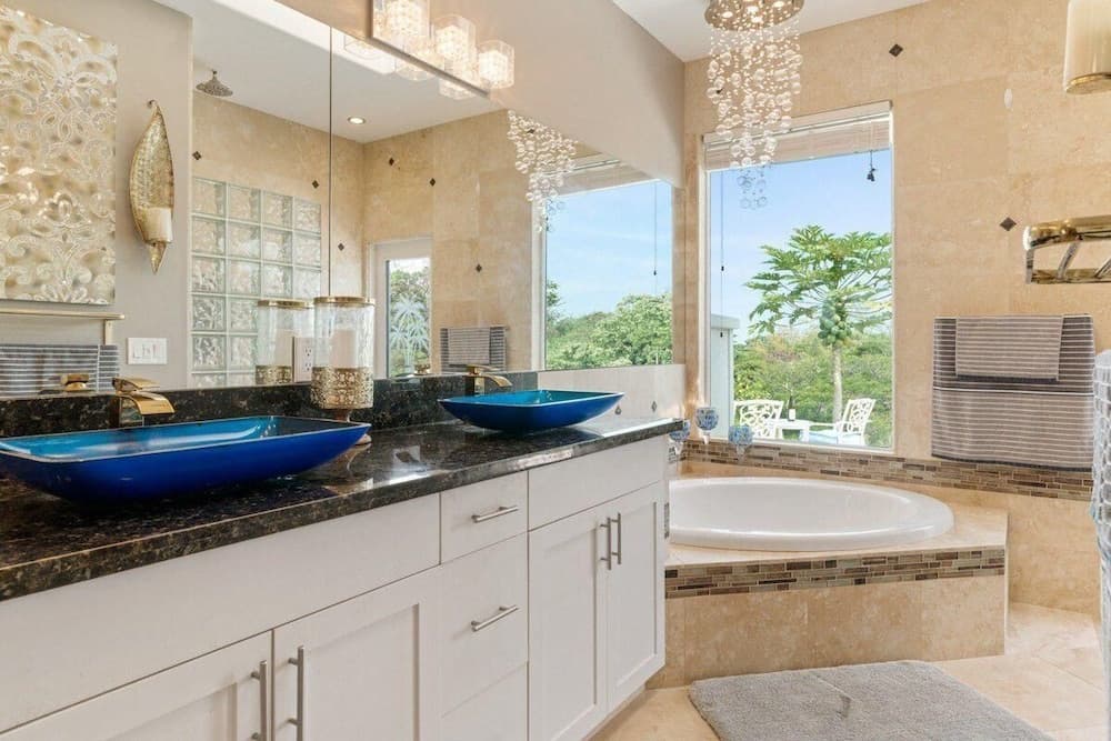 Kona Bubbles - Image 11