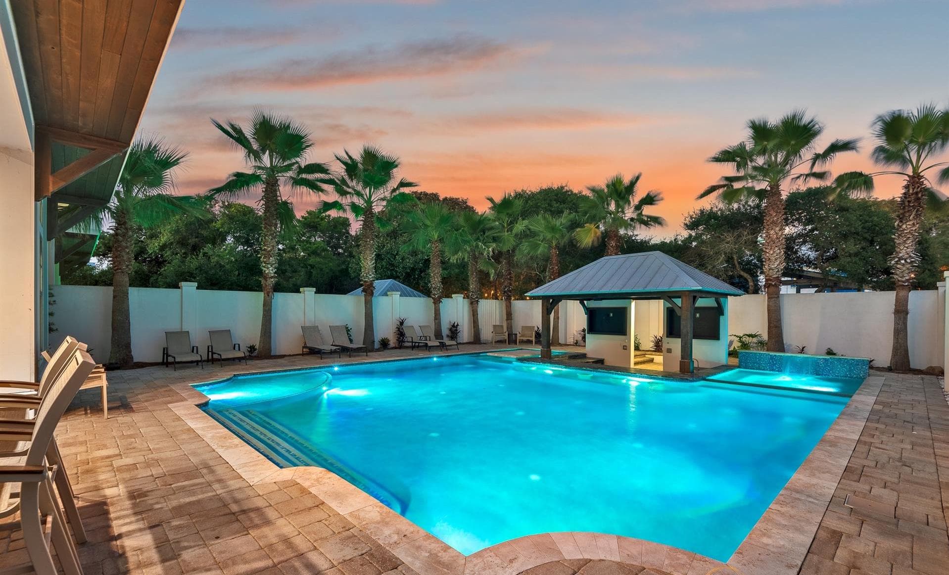 Life Aquatic Villa - Image 95