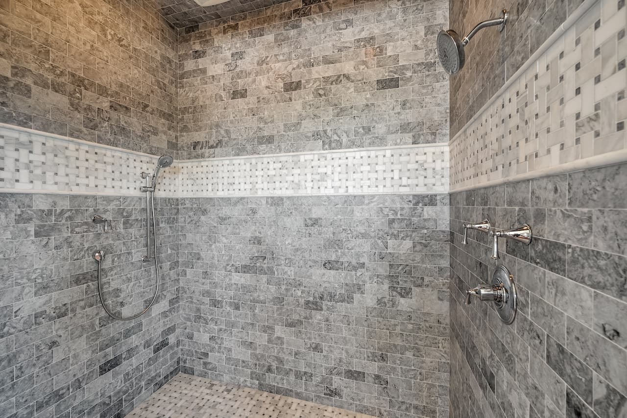 Shore Thing - Image 25