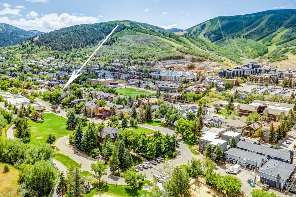 Alpine Retreat Home - Image 5