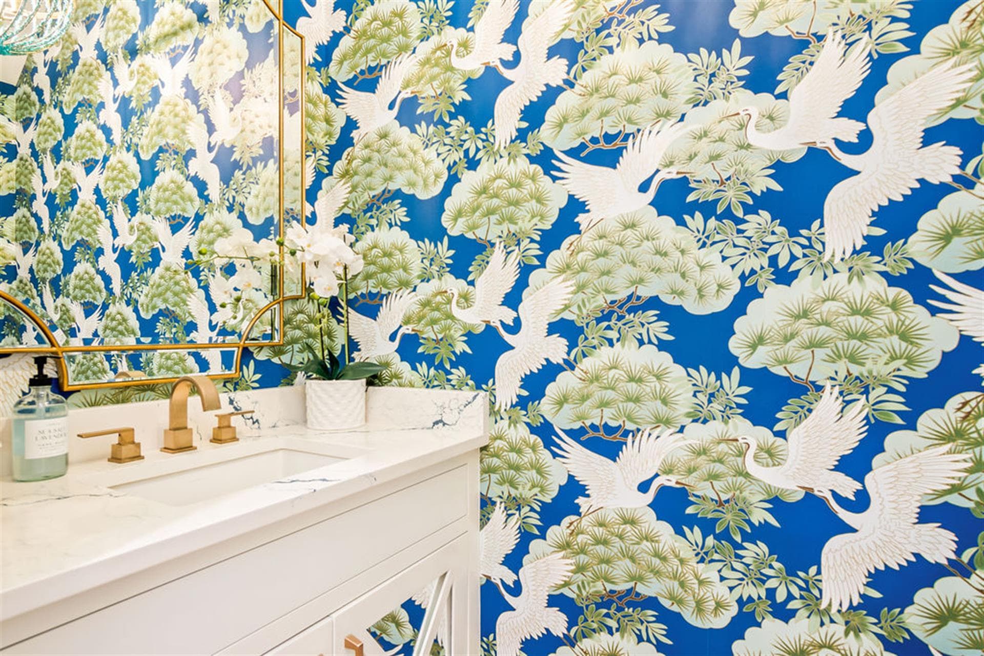 Hello Darlin' - Image 42