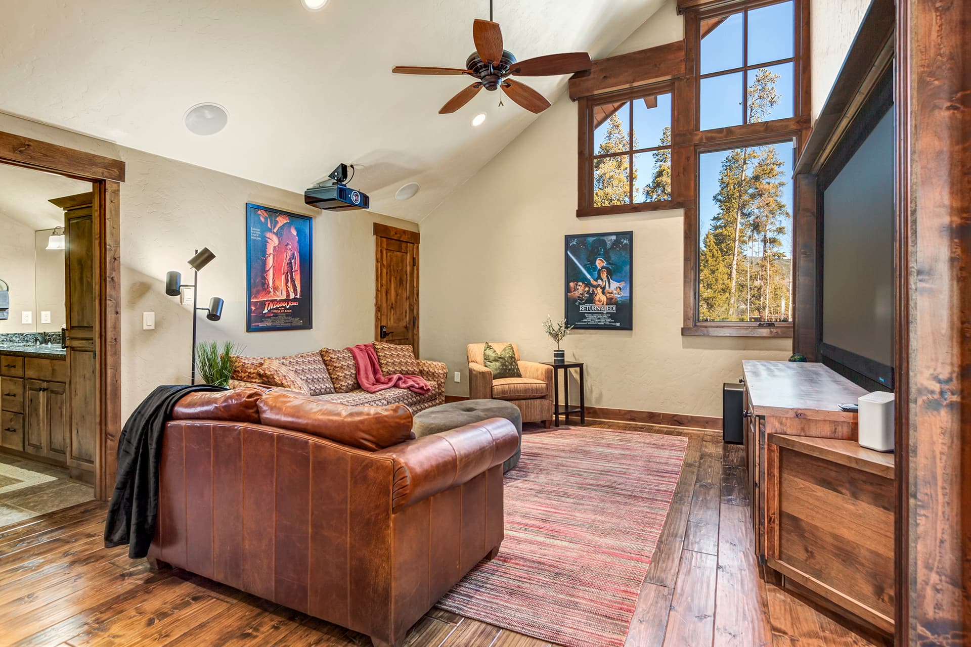 Twin Peaks Lodge - Image 17