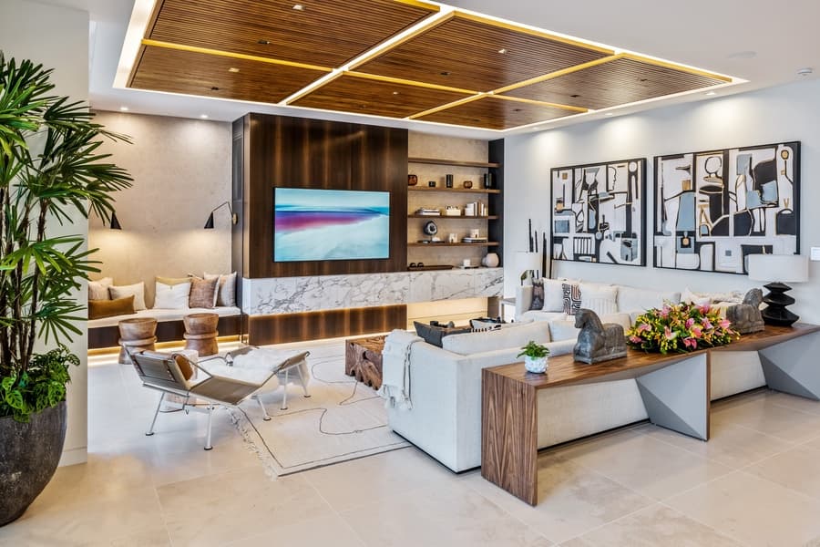 Diamond Head Grand Escape - Image 2