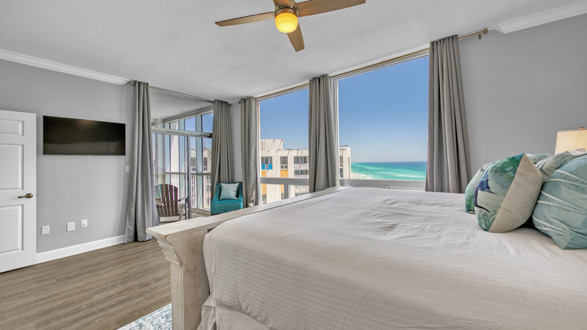 Shoreline Towers Home - Image 10