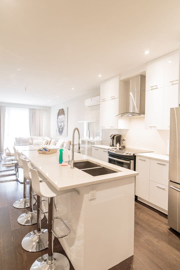 Clock House - Image 6