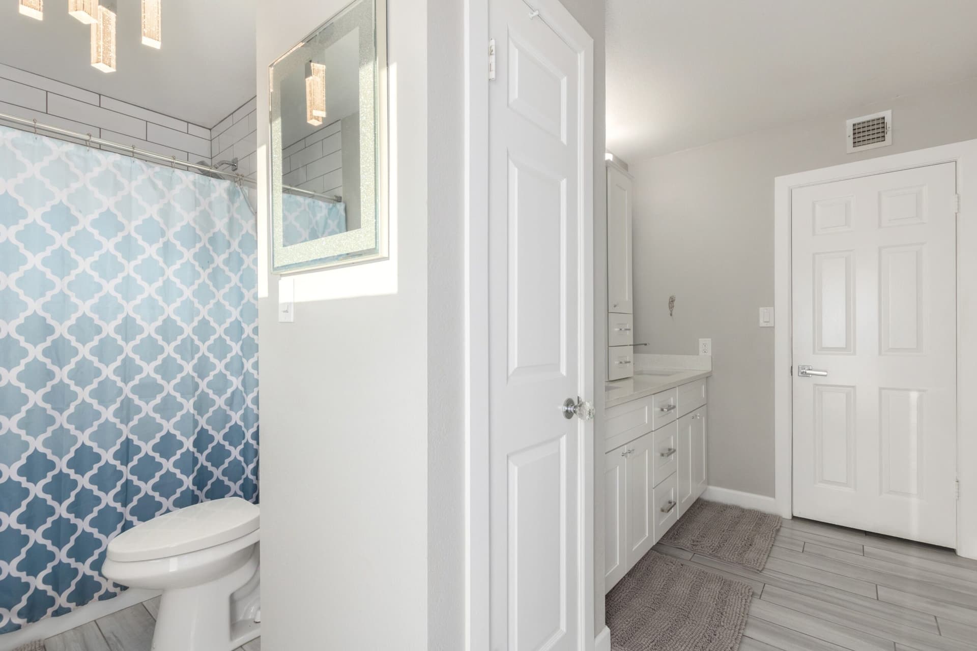 Kings Lux Escape - Image 20