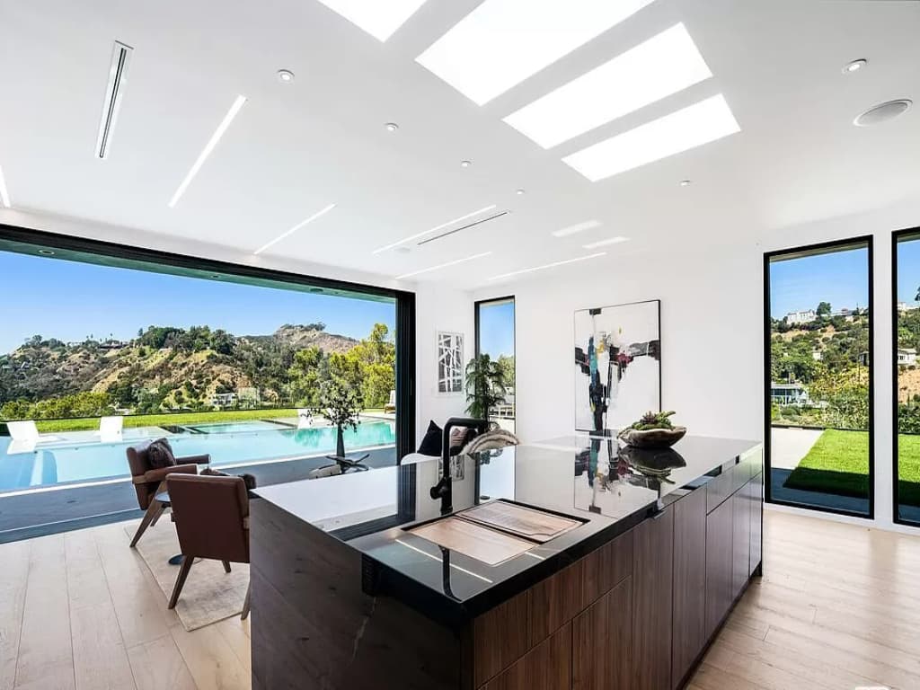 Monarch Modern - Image 19