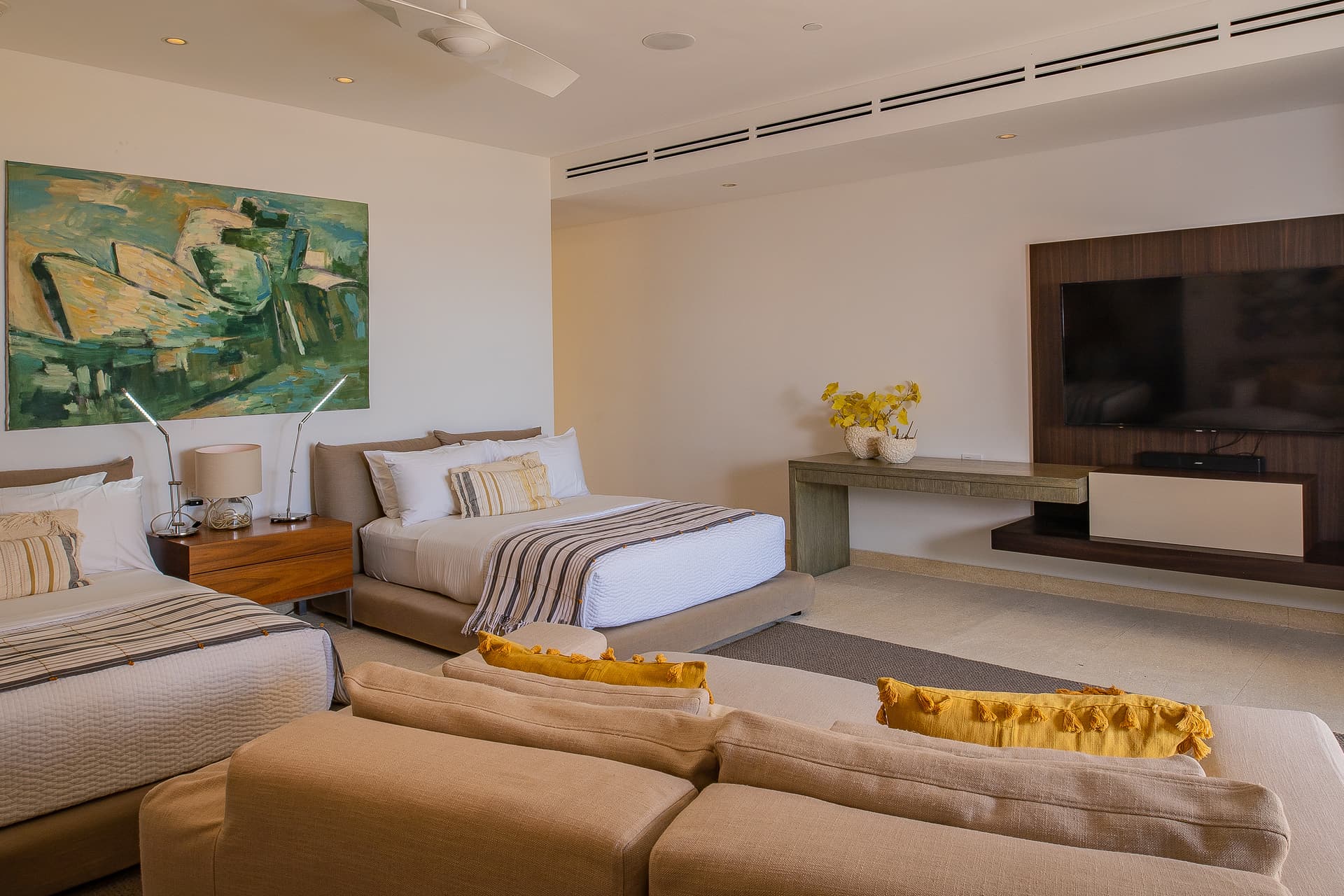 West Enclave Residence #8 - Image 28