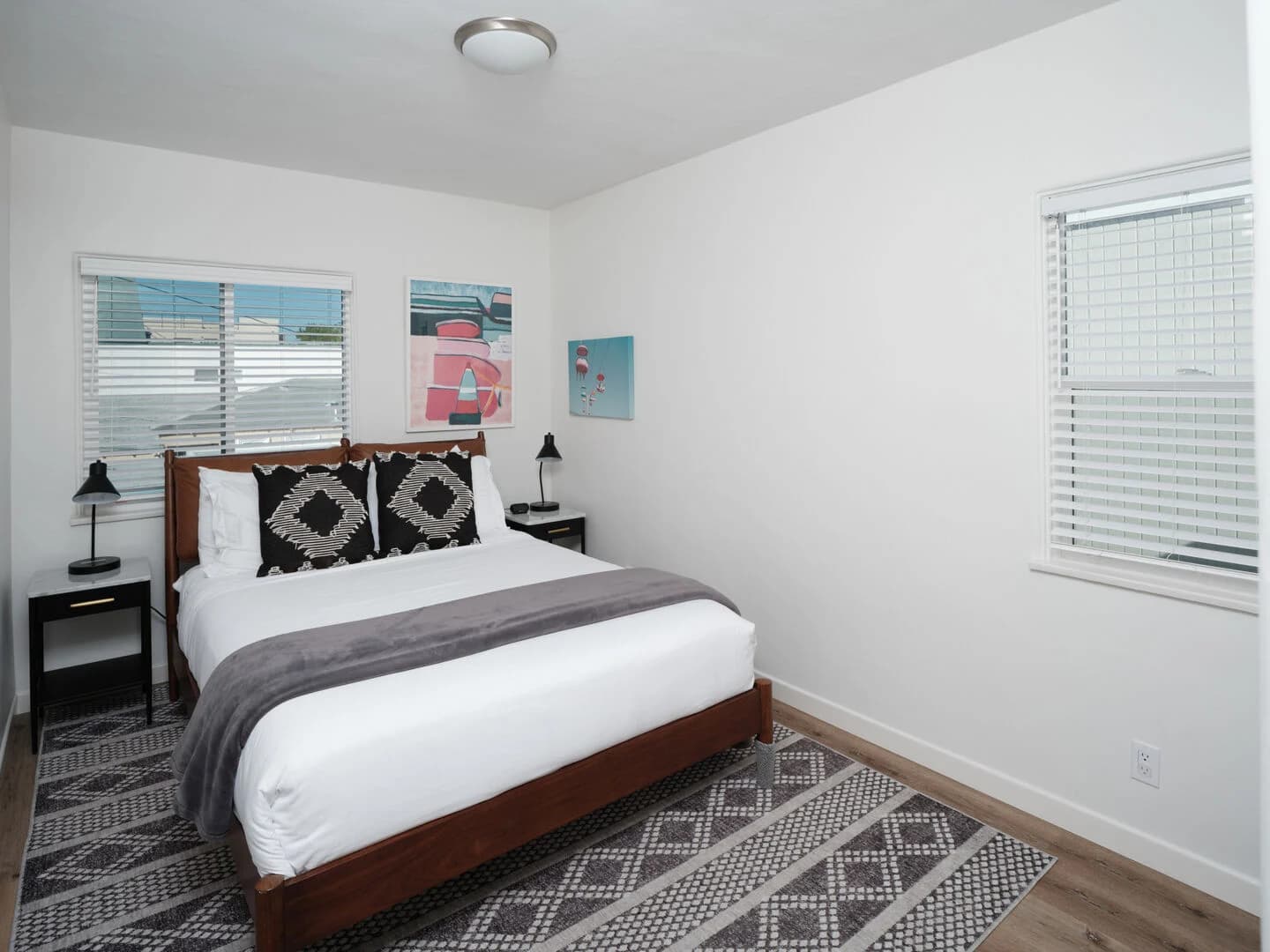 Bayside Home - Image 13