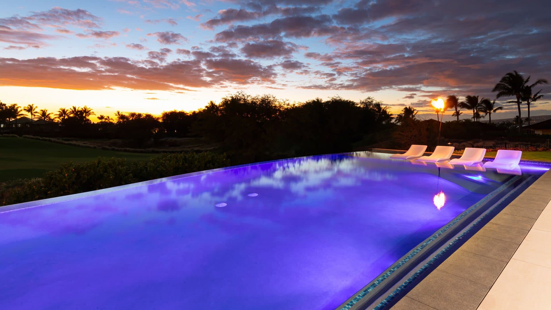 Hawaiian Elegance - Image 52